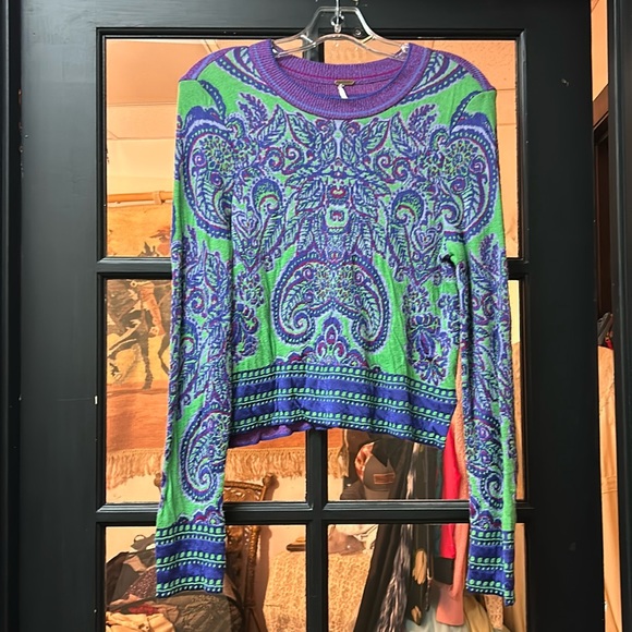 Free People Sweater - Purple, Green Paisley Print Size L - Picture 1 of 5